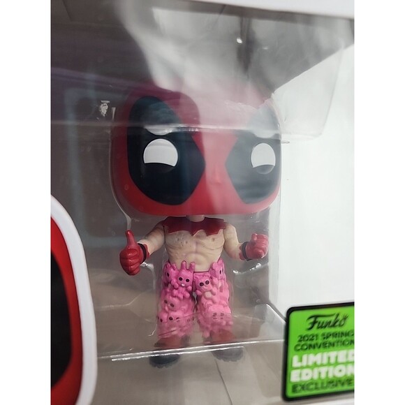 Funko Pop! MAREVL Deadpool #754 2021 ECCC Spring Convention Exclusive Bunny Pant - Picture 2 of 6